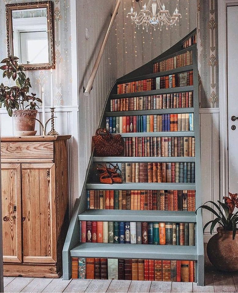 Una libreria piccola adatta a tutti gli spazi